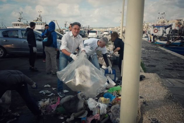 6DF6117A-F8E4-4BC0-90F7-3F074D4ECB1B